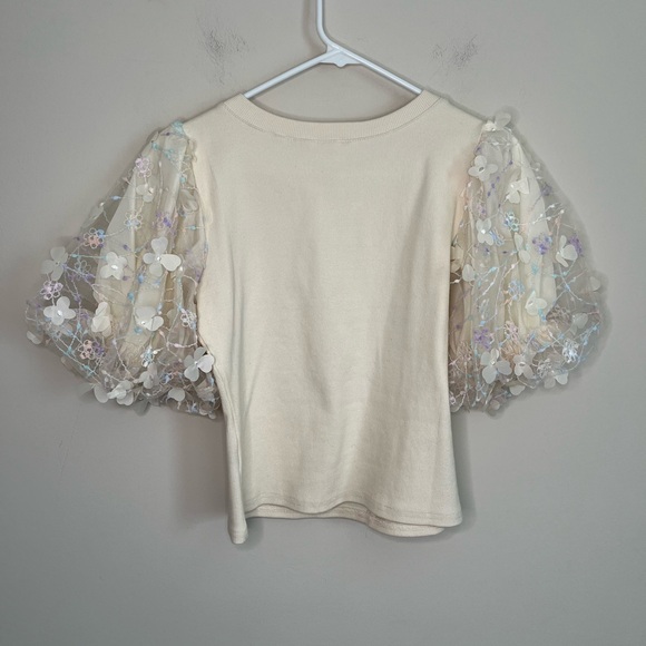 NWT &Merci Puff Sleeve Top Size Large (Fits like Medium) - Picture 11 of 11